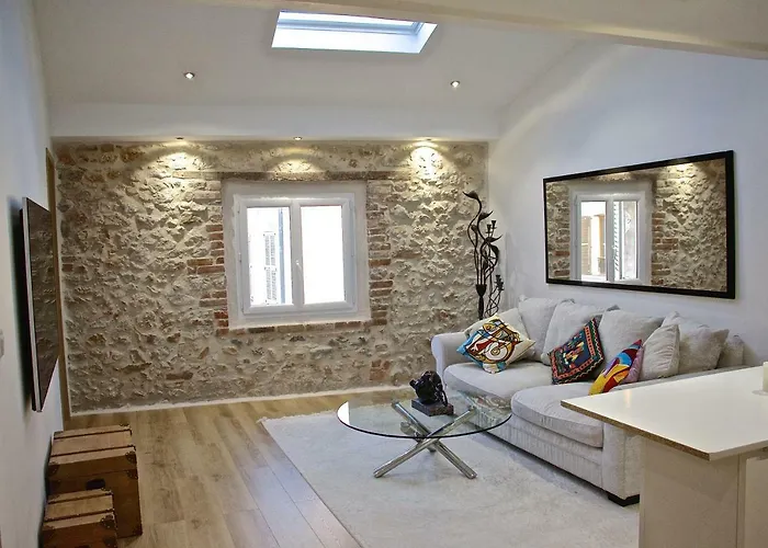 Duplex Fontaine - Appartement Duplex Coeur Vieil Antibes Old City Marche Provencal